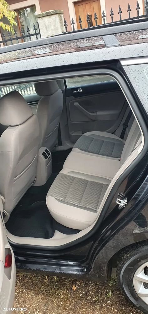 Volkswagen Golf 1.6 TDI DPF DSG Trendline - 3