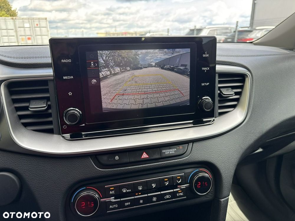 Kia Ceed 1.5 T-GDI Business Line DCT - 24