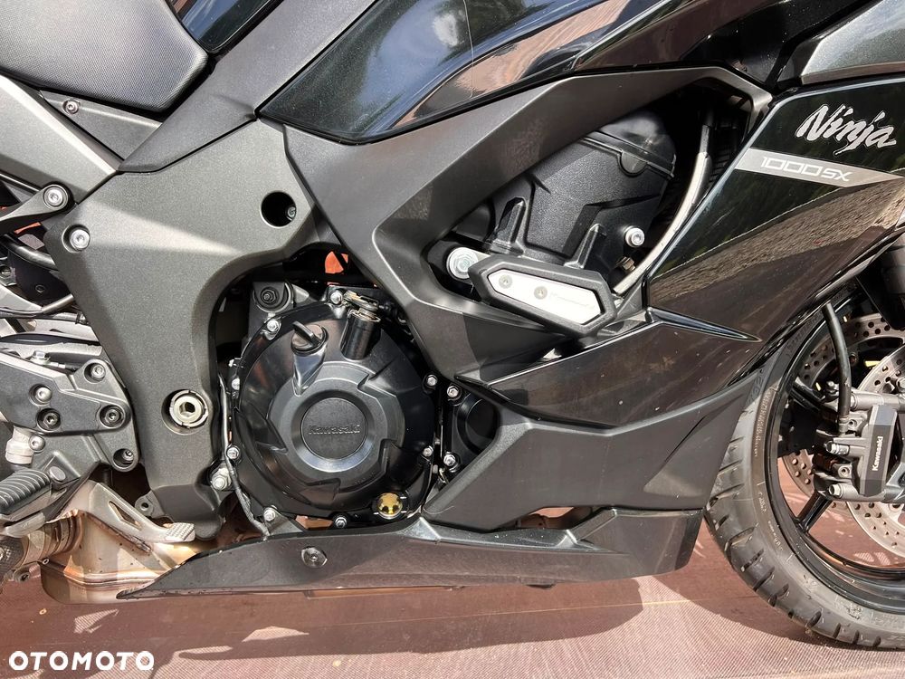 Kawasaki Ninja 1000 SX - 26