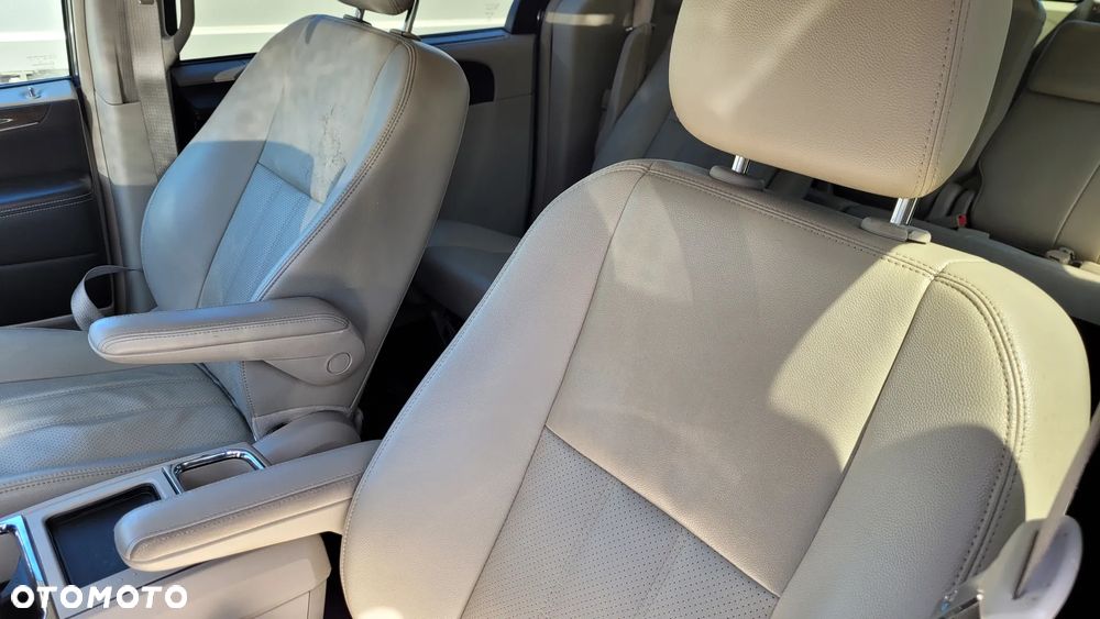 Chrysler Town & Country 3.6 Touring - 17