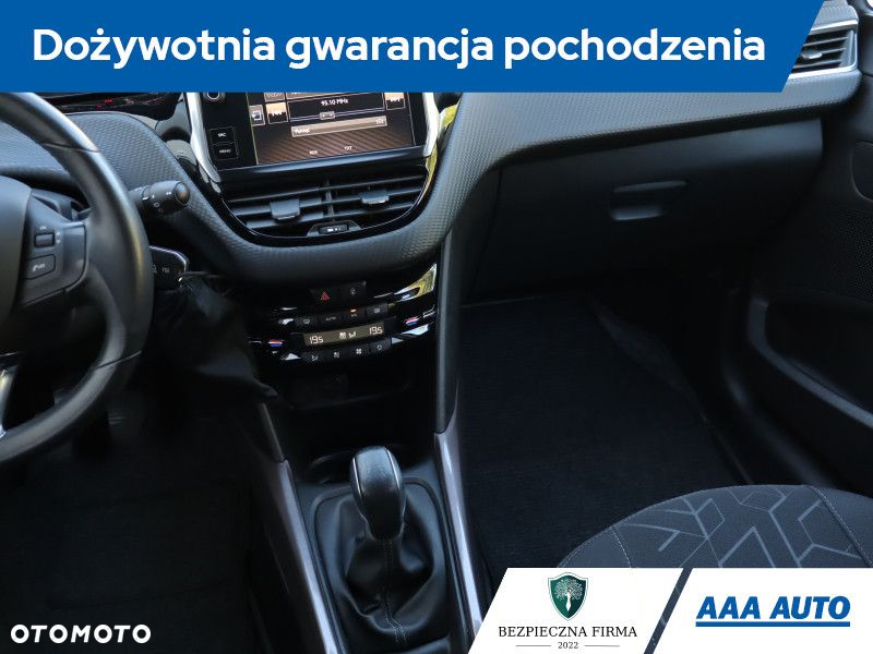 Peugeot 2008 - 9