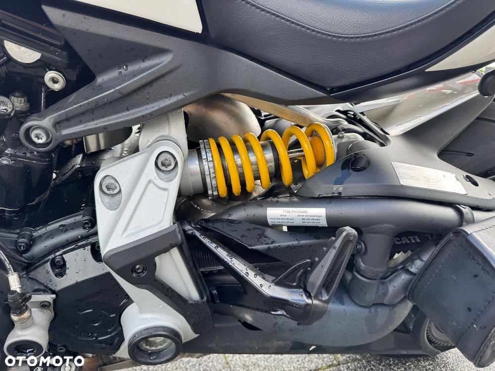 Ducati Diavel - 16