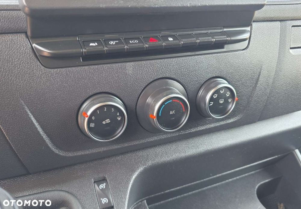 Renault Master - 18