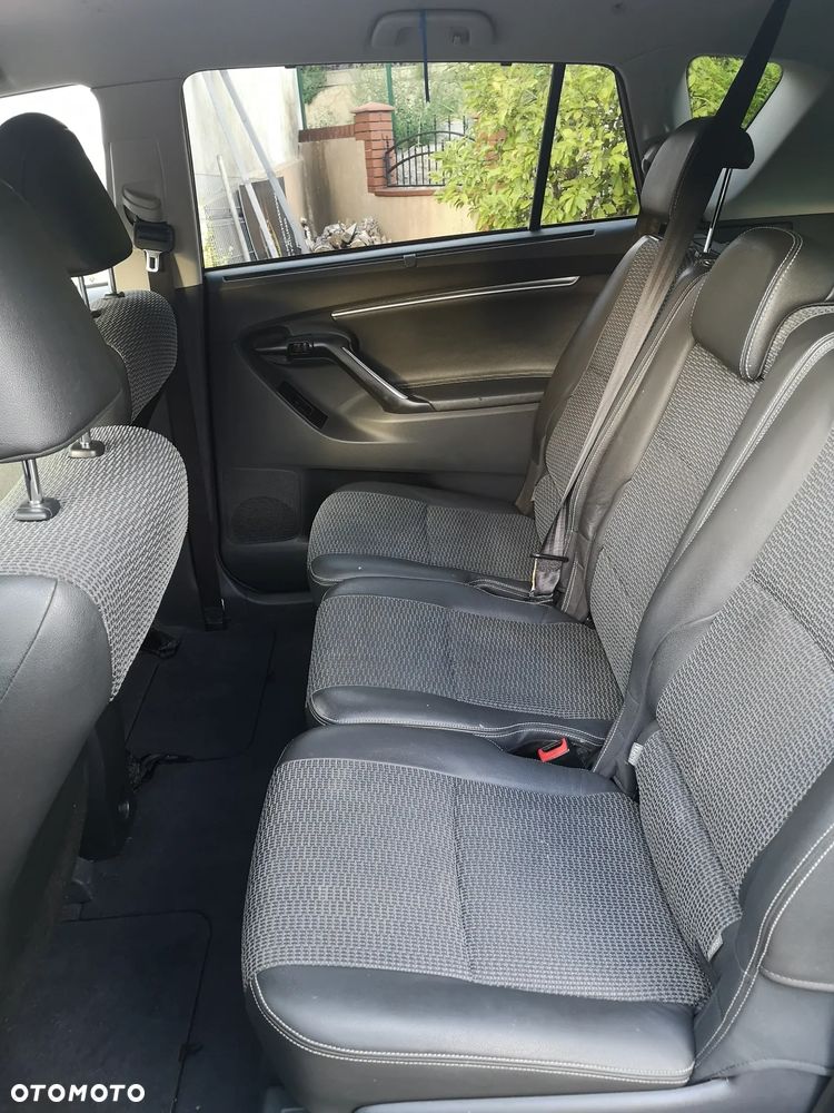 Toyota Verso 1.8 Prestige 7os EU6 - 12