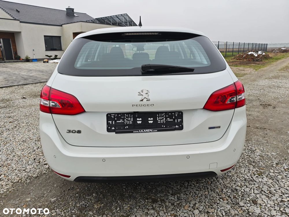 Peugeot 308 PureTech 110 Stop & Start Style - 4