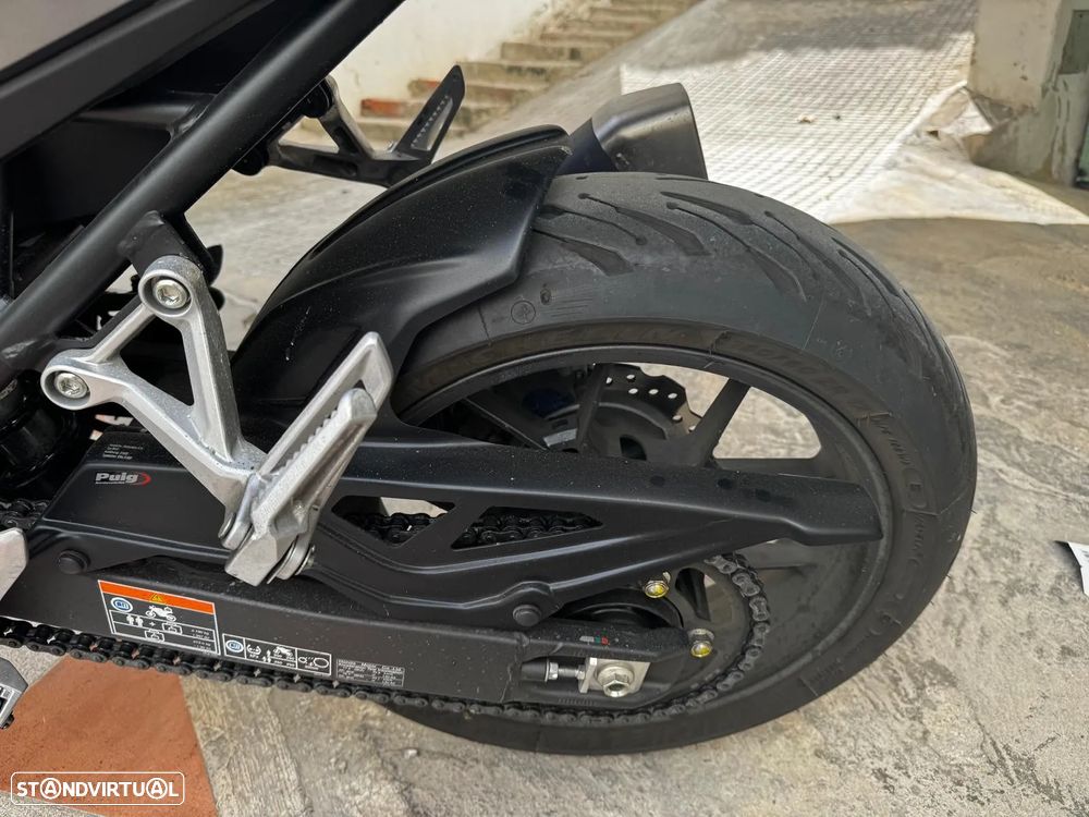 Honda CB Hornet - 17