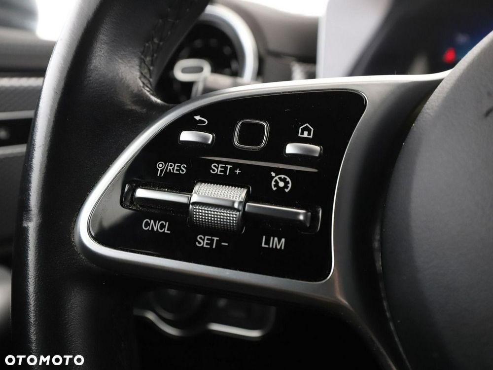 Mercedes-Benz CLA 180 Progressive - 32