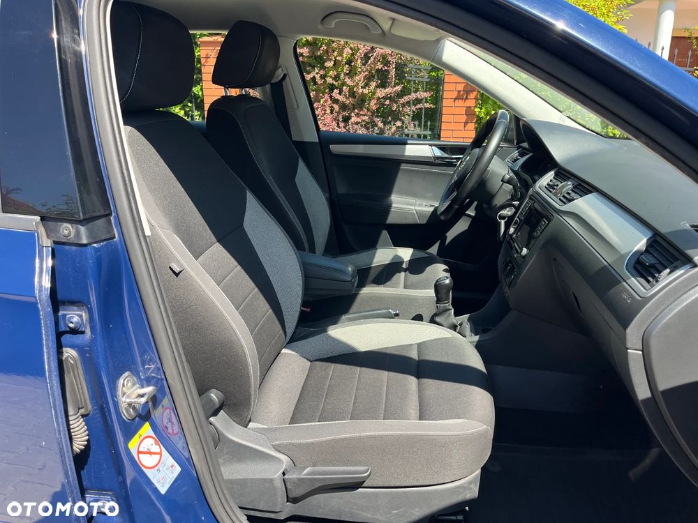 Skoda RAPID 1.0 TSI Ambition - 8