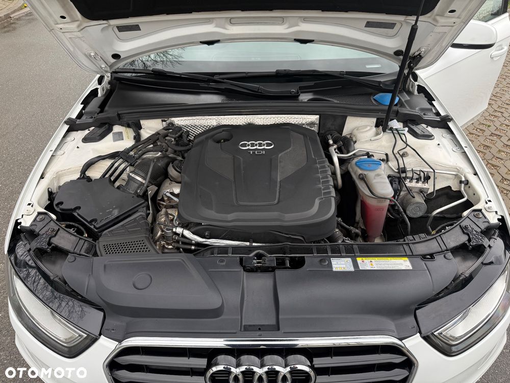 Audi A4 Avant 2.0 TDI DPF clean diesel quattro S tronic S line Sportpaket - 14