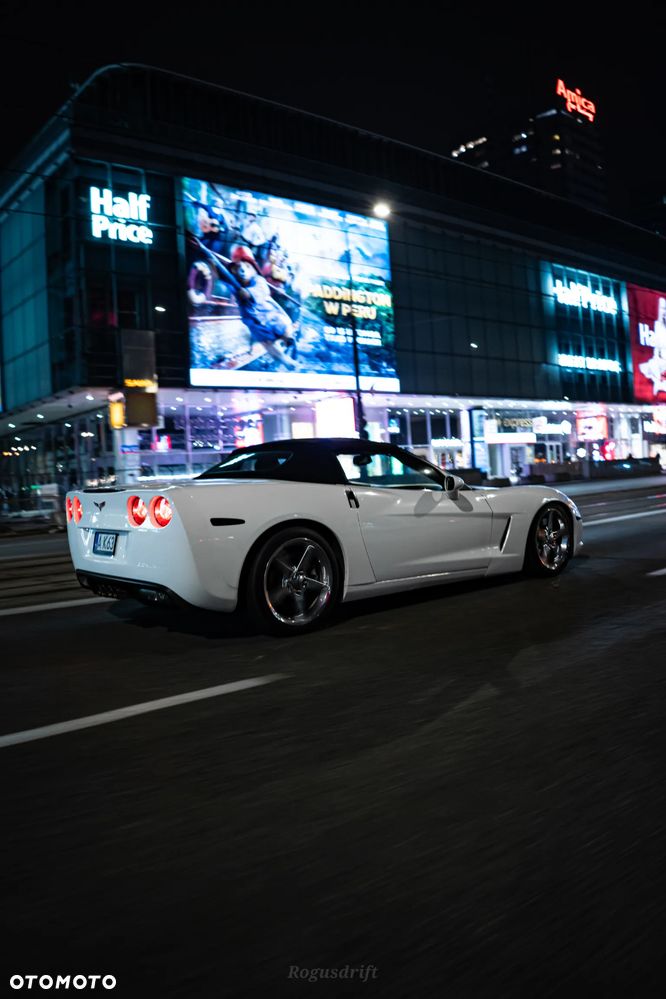 Chevrolet Corvette - 16