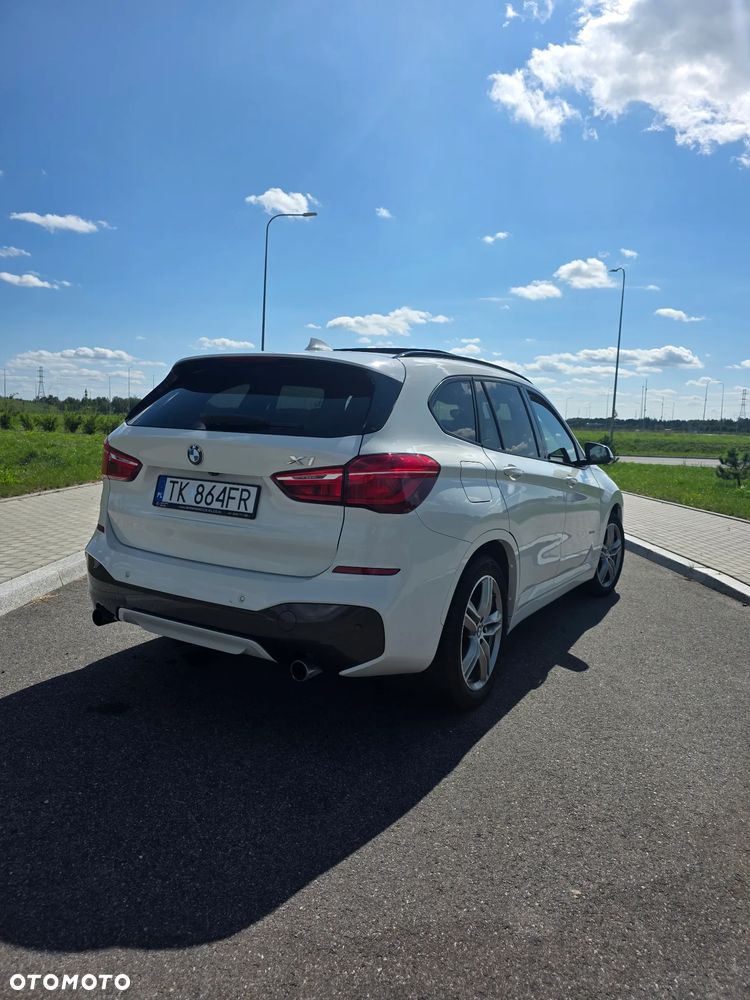 BMW X1 xDrive25i Sport Line - 11
