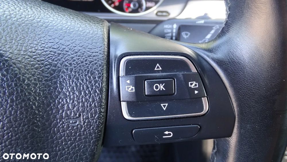 Volkswagen Passat Variant 2.0 TDI BlueMotion Technology Comfortline - 17