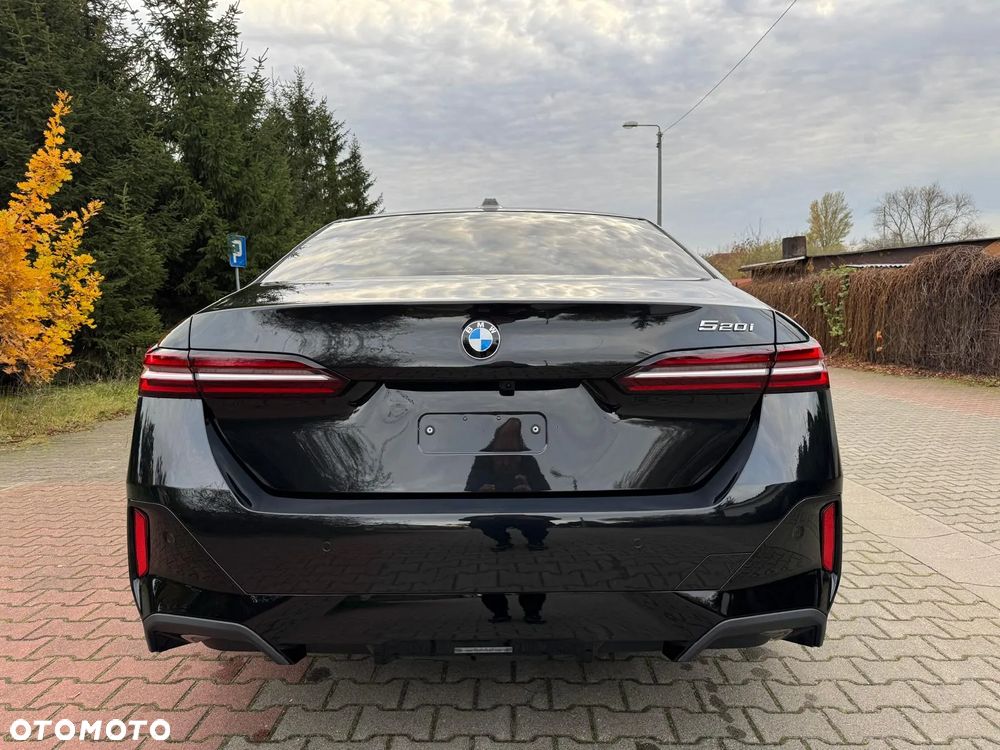 BMW Seria 5 520i Touring - 3