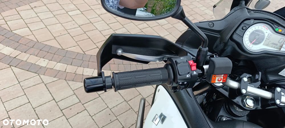Suzuki V-STROM - 13