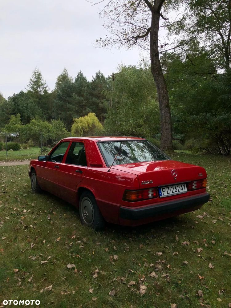 Mercedes-Benz W201 (190) - 4