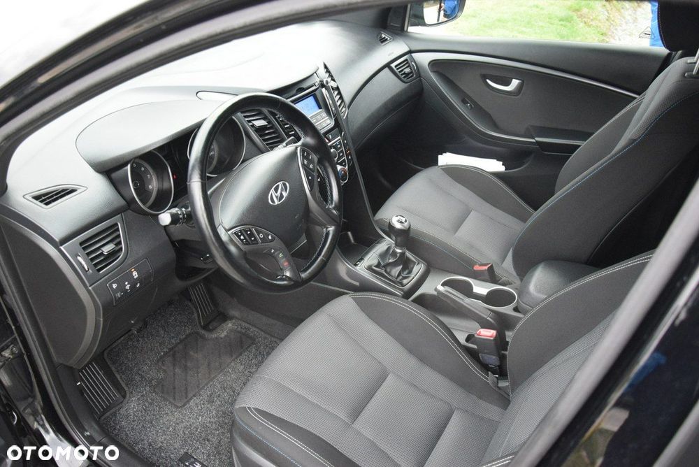 Hyundai i30 blue 1.4 Style - 18