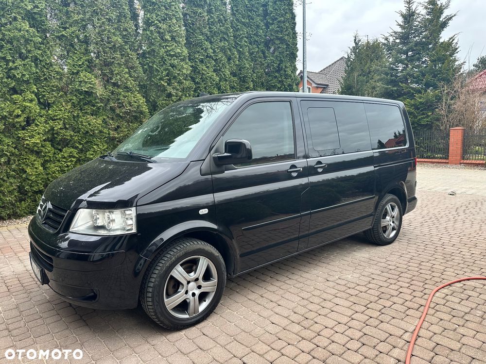 Volkswagen Multivan - 2
