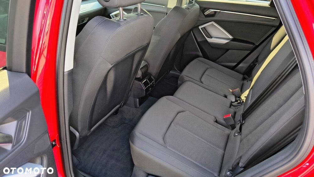 Audi Q3 Sportback - 11