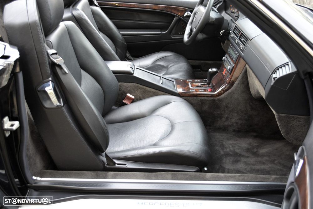 Mercedes-Benz SL 320 - 43