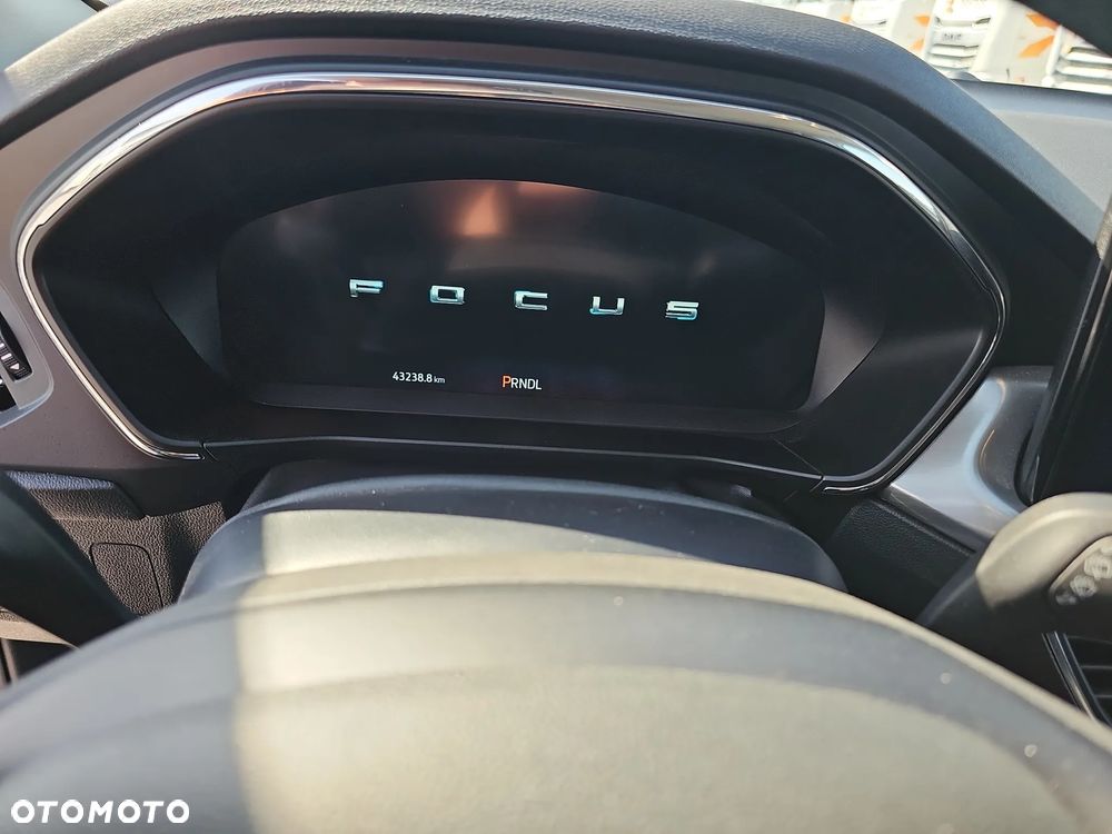 Ford Focus 1.5 EcoBlue Titanium X - 16
