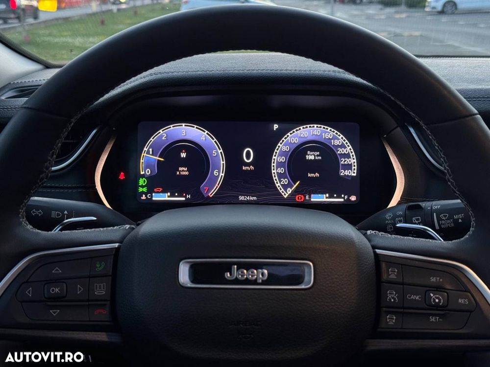 Jeep Grand Cherokee - 9