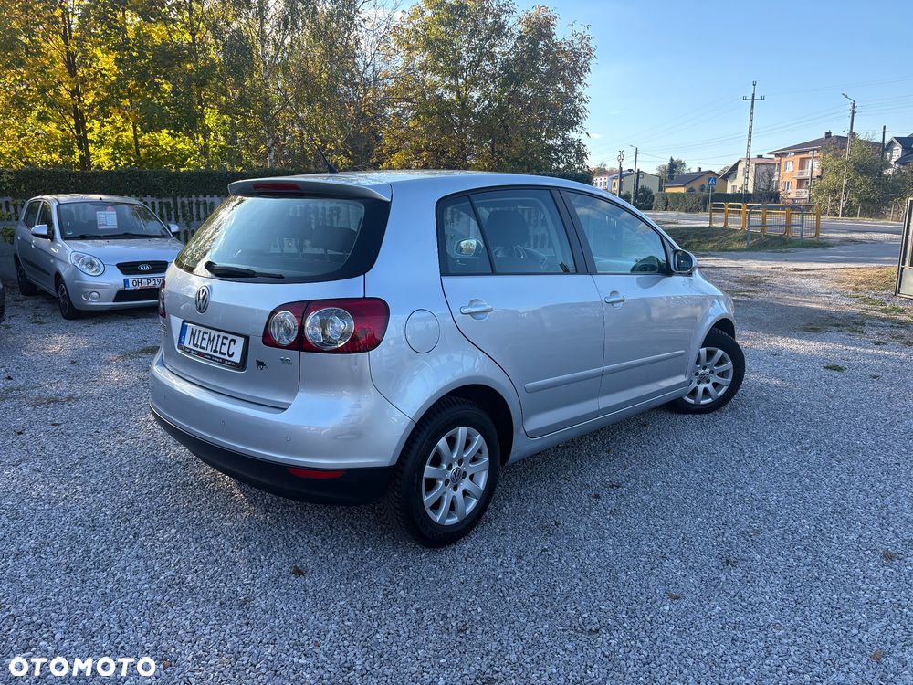 Volkswagen Golf - 6