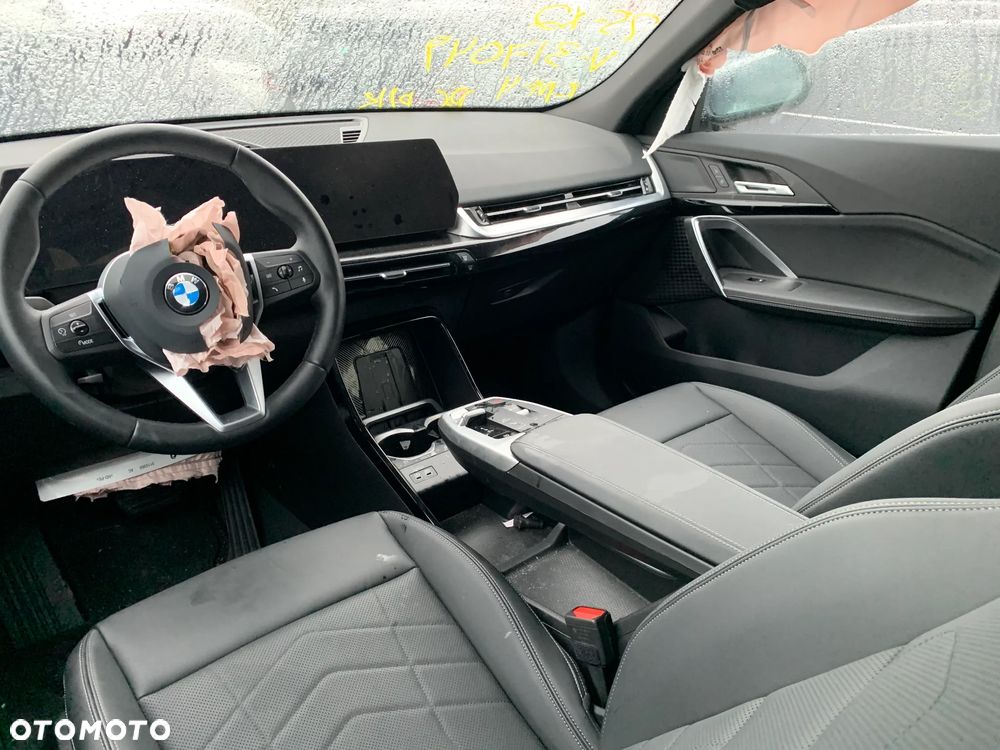 BMW X2 - 16