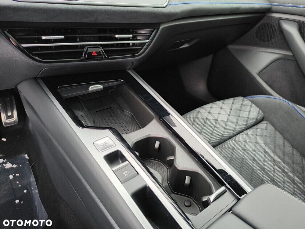 Volkswagen Passat Variant 2.0 TSI R-Line Plus DSG - 16