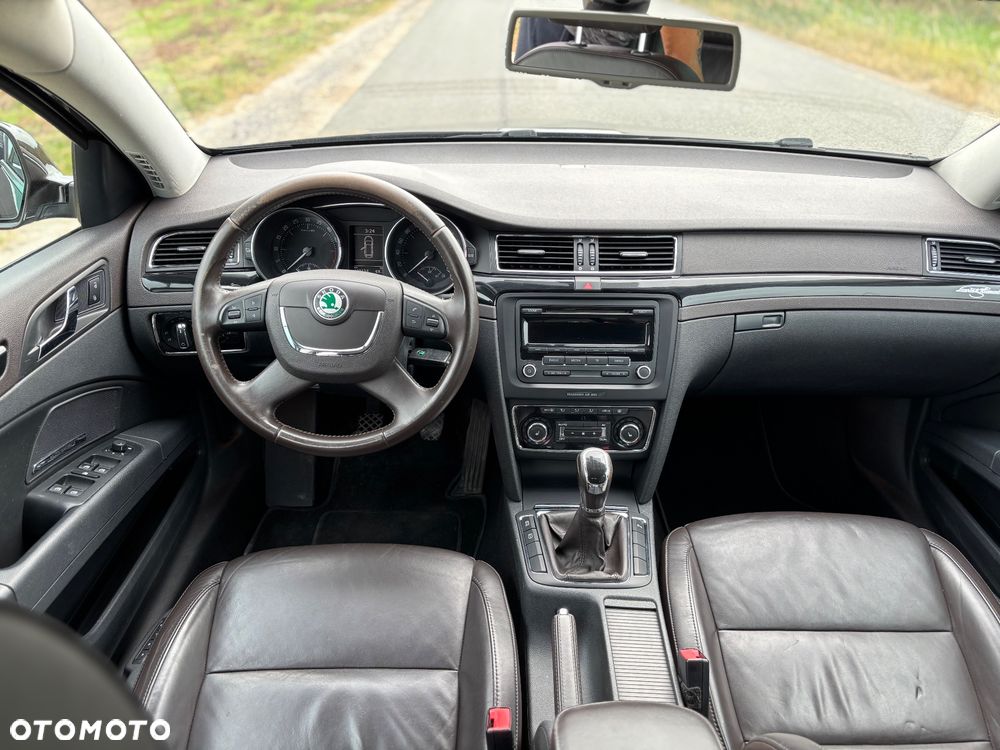 Skoda Superb 2.0 TDI Green tec L&K - 12