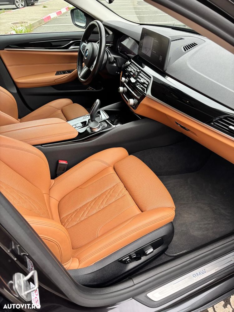 BMW Seria 5 520d Aut. Luxury Line - 14