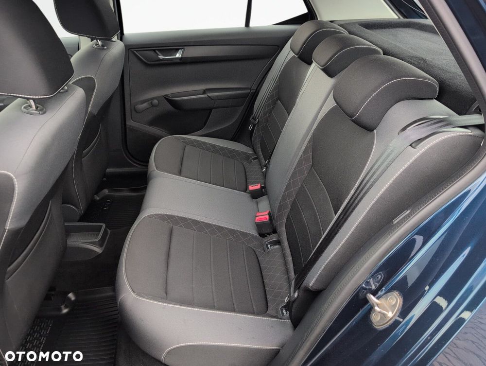 Skoda Fabia 1.0 TSI Ambition - 11