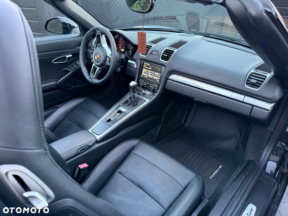 Porsche Boxster Black Edition - 11