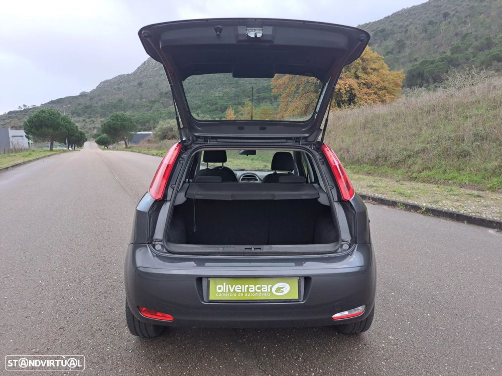 Fiat Punto 1.3 M-Jet Lounge S&S - 25