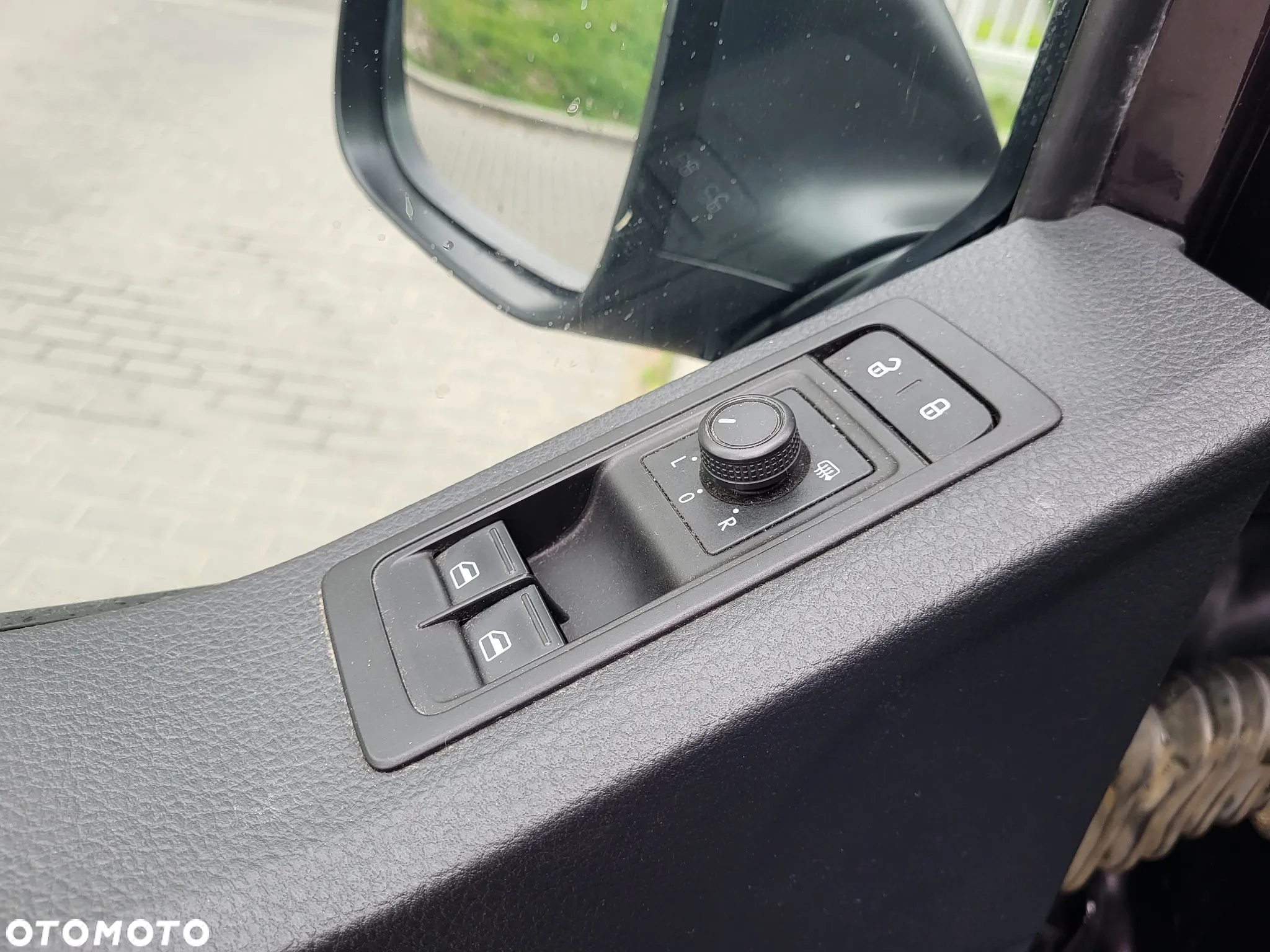 Volkswagen Multivan - 7