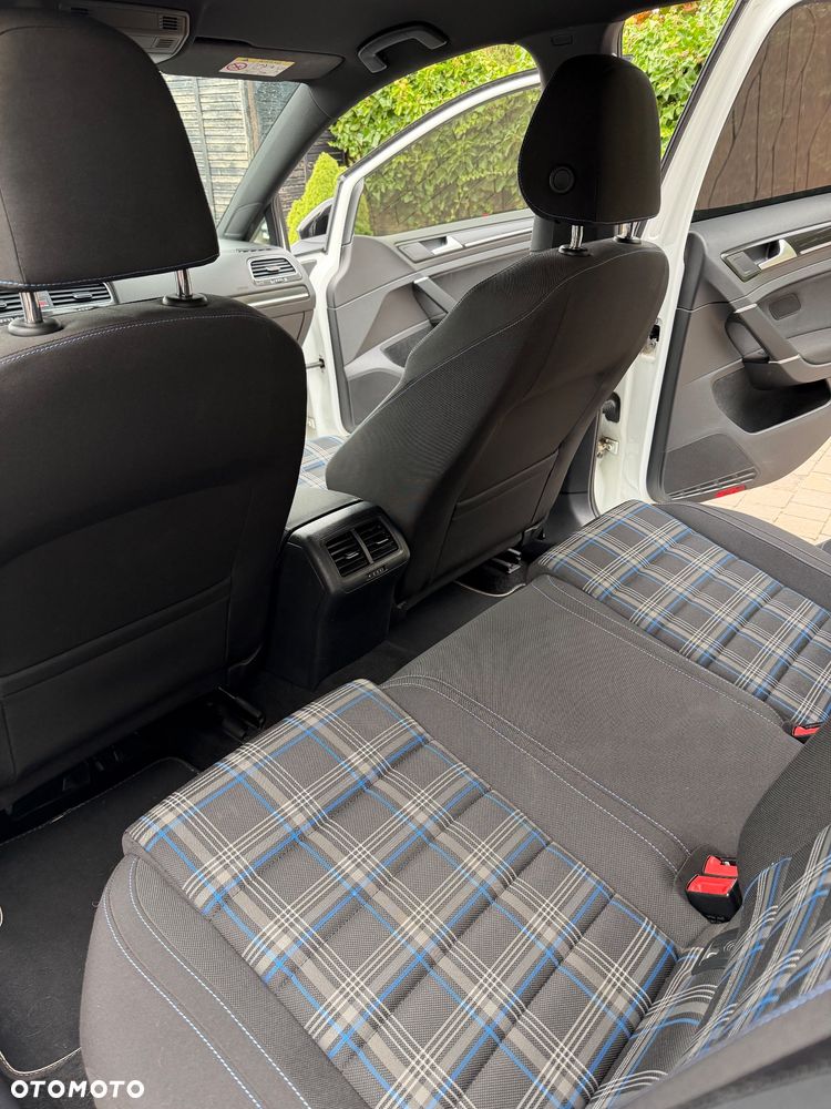Volkswagen Golf 1.4 TSI Plug-In-Hybrid GTE - 14