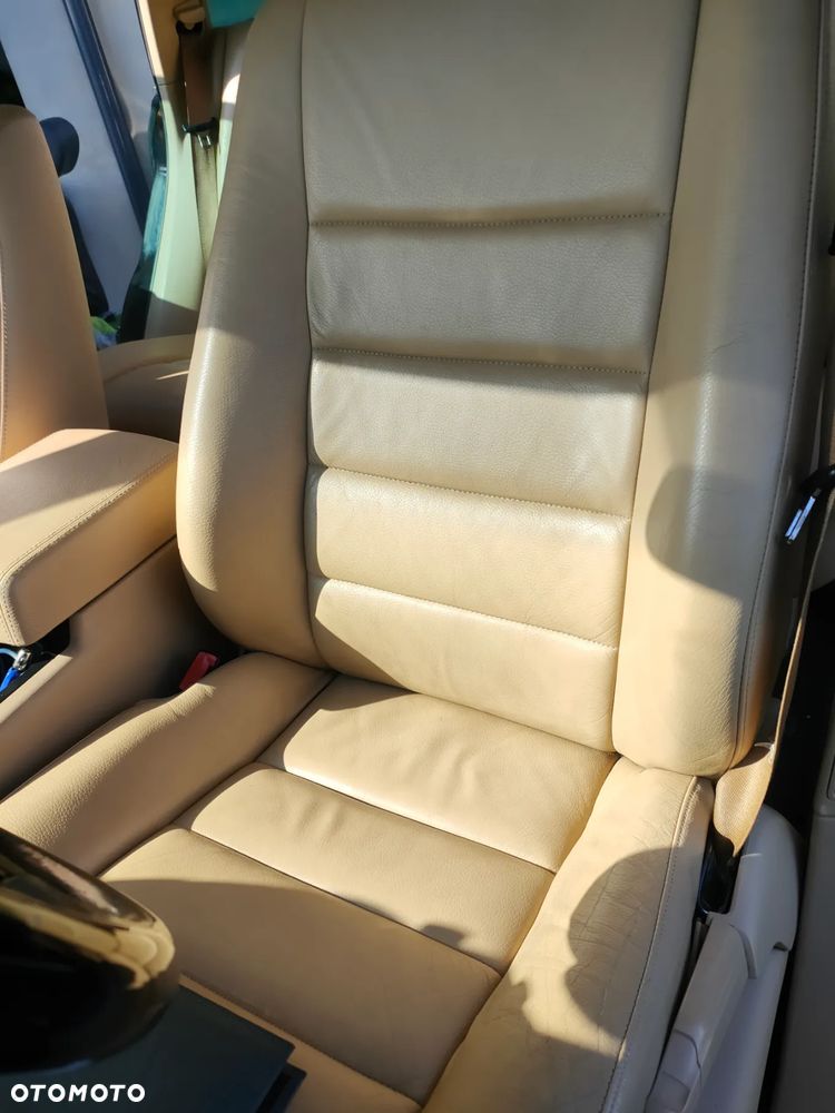 Volkswagen Touareg - 13