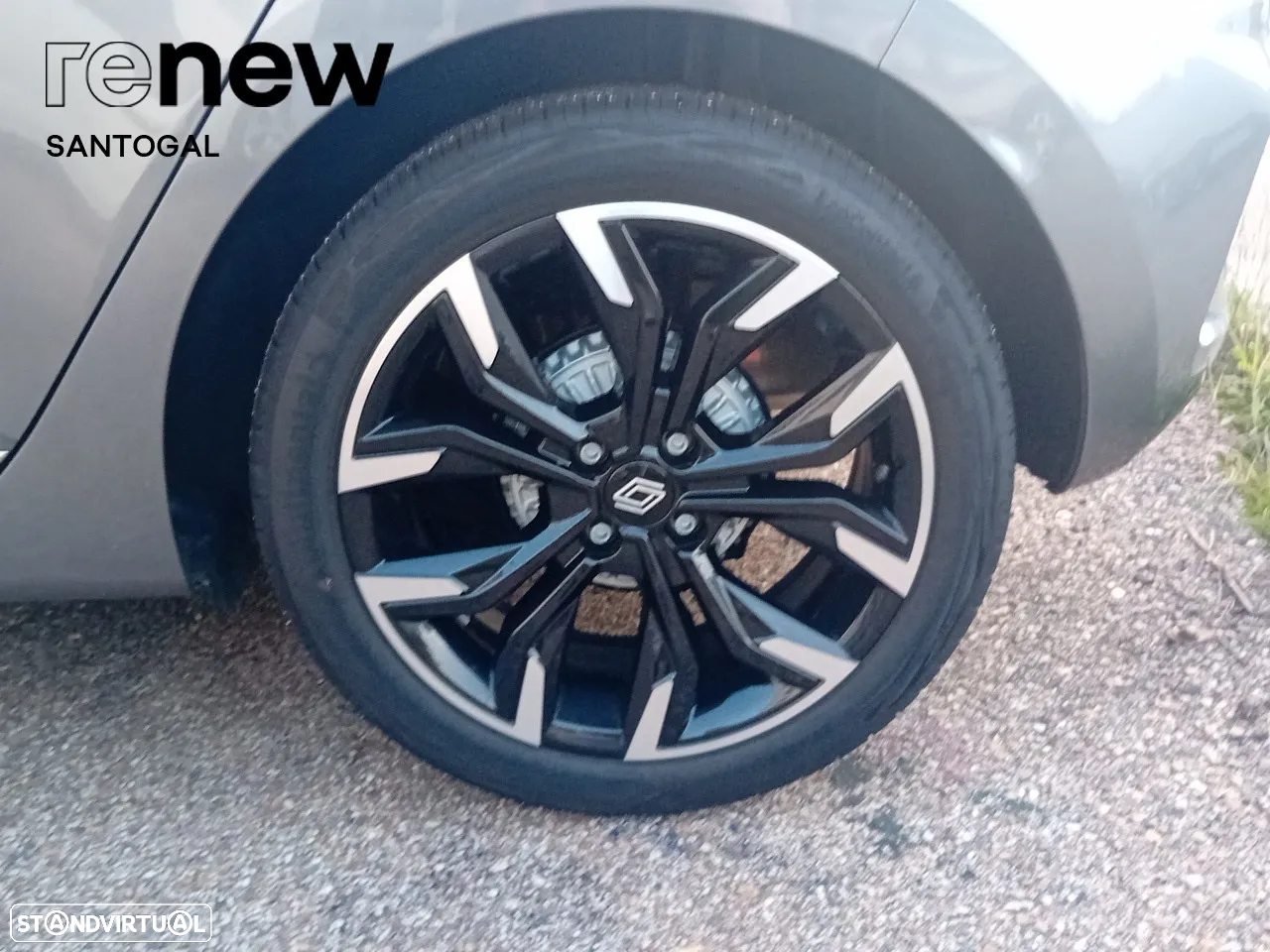 Renault Clio 1.0 TCe Techno Bi-Fuel - 8
