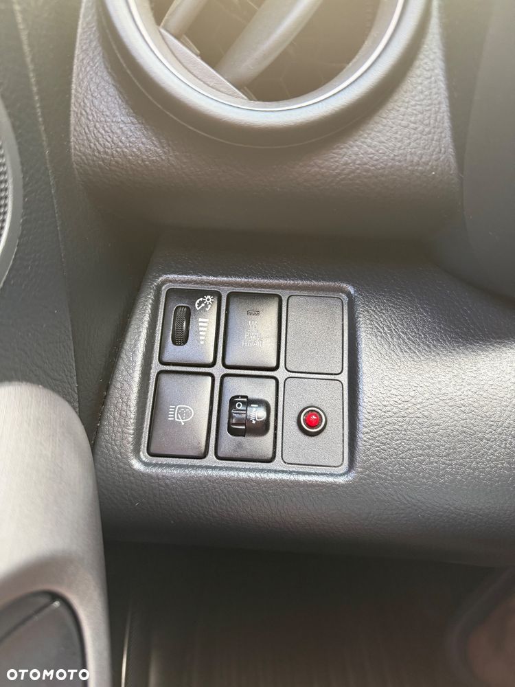 Toyota RAV4 - 13