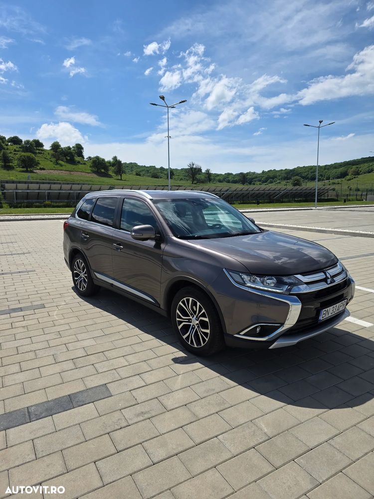 Mitsubishi Outlander 2.2 DI-D 4WD Automatik Edition 100+ - 1