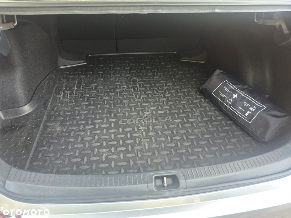 Toyota Corolla 1.8 Hybrid Comfort - 10
