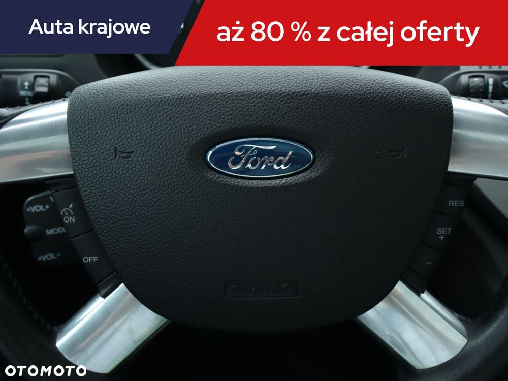 Ford Kuga - 18