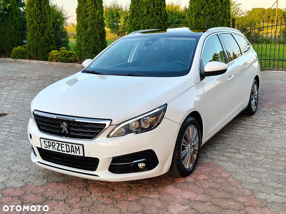 Peugeot 308 - 1