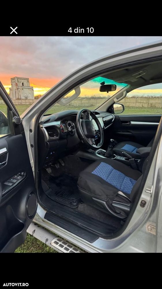 Toyota Hilux 2.4D 150CP 4x4 Double Cab 6MT Comfort - 9