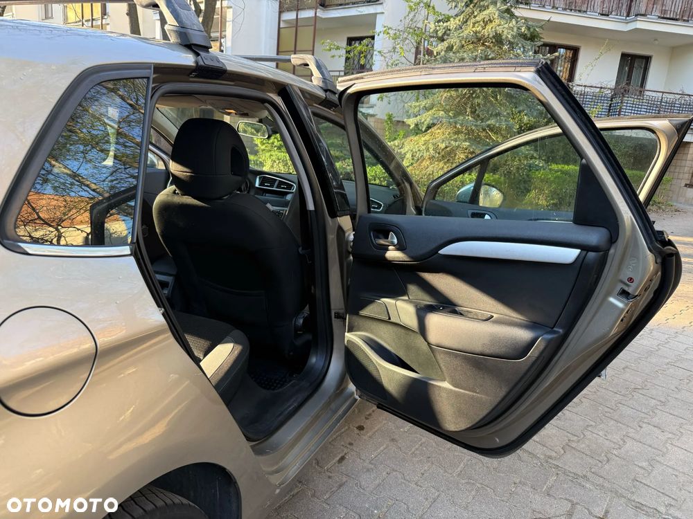 Citroën C4 1.6 HDi Seduction - 16