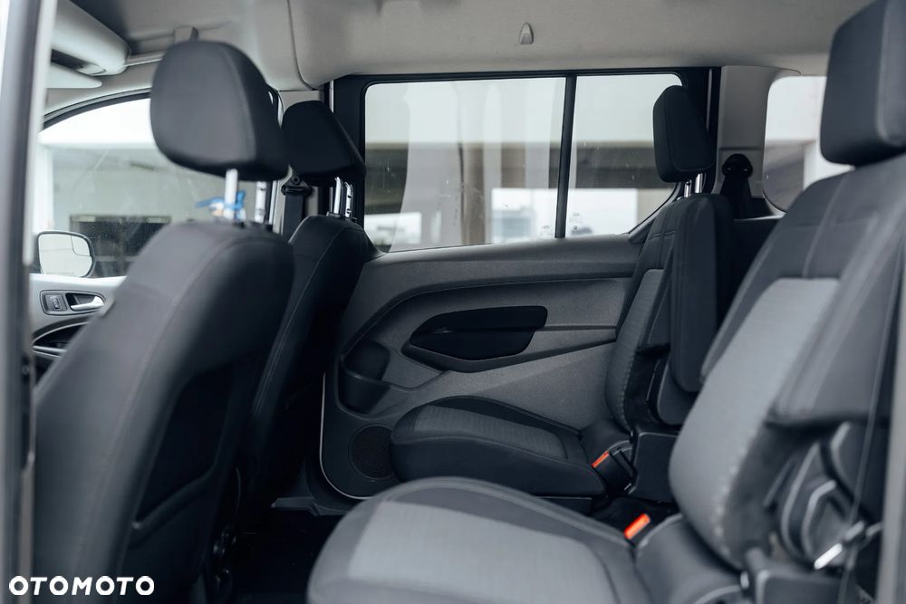Ford Transit Connect - 24