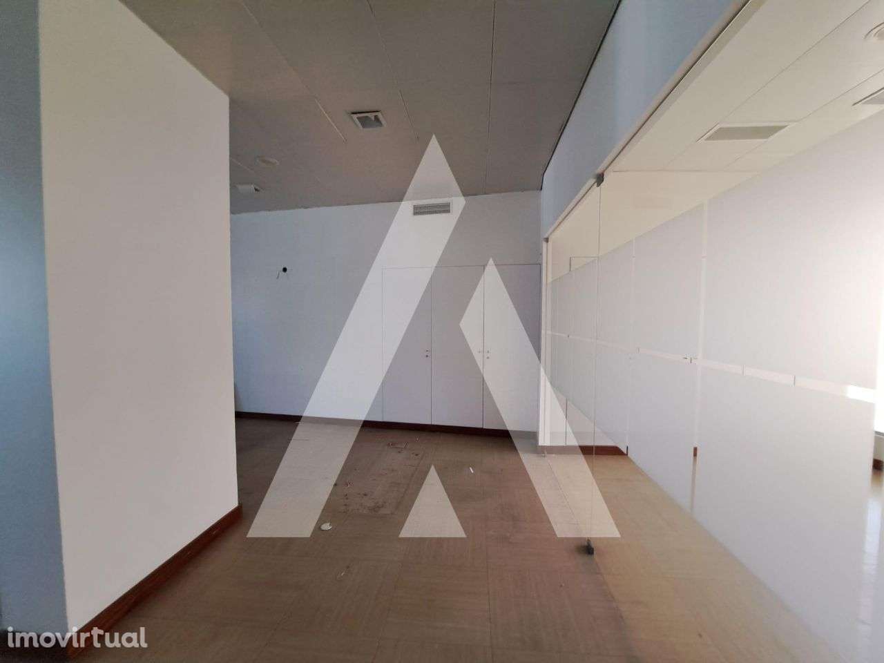 Loja para arrendamento, localizada em Aradas, Aveiro - Grande imagem: 3/10