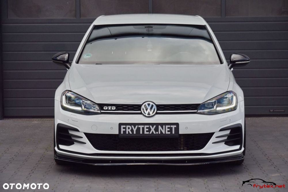 Volkswagen Golf - 6