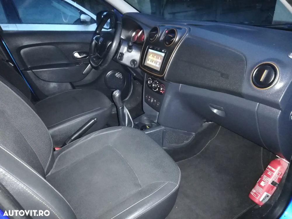 Dacia Sandero TCe 90 S&S Celebration - 12