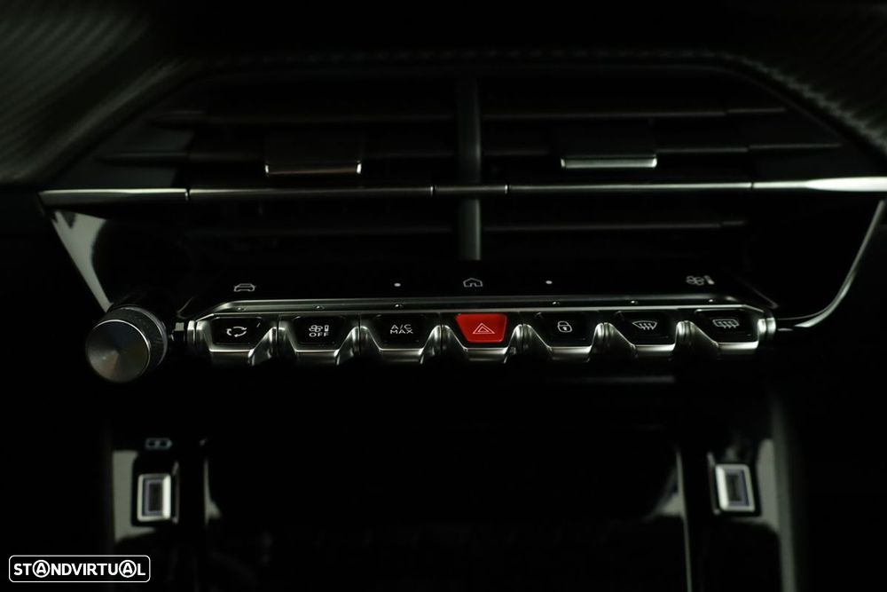 Peugeot 2008 1.2 PureTech Allure EAT8 - 13