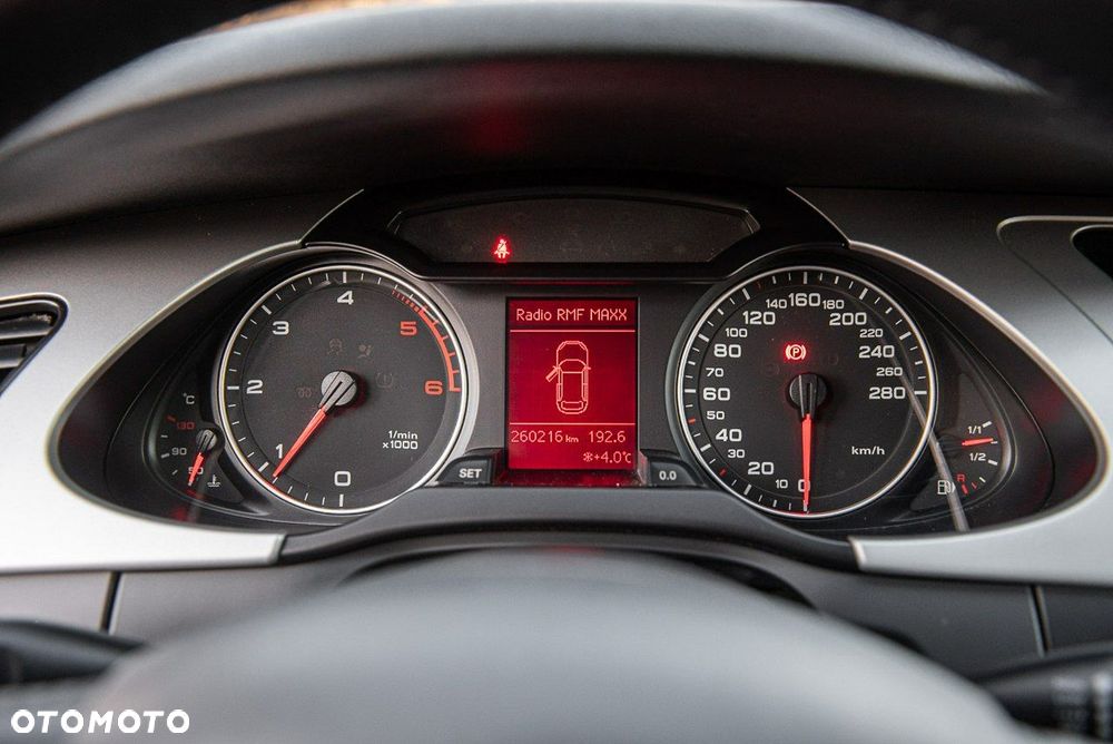 Audi A4 Avant 2.0 TDI DPF S line Sportpaket - 30